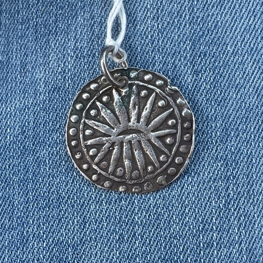 Thai Silver Sunburst two sides Pendant